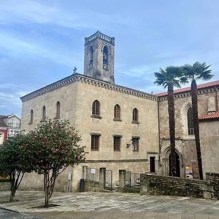 Parada Do Camino De Santiago Betanzos Exterior photo