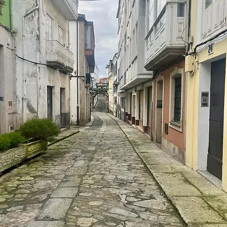 Parada Do Camino De Santiago Betanzos Exterior photo